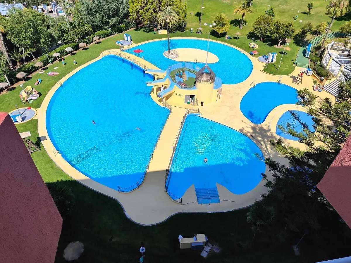 ベナルマデナApartamento Entero, Enormes Piscinas, Terraza Y Playaアパートメント