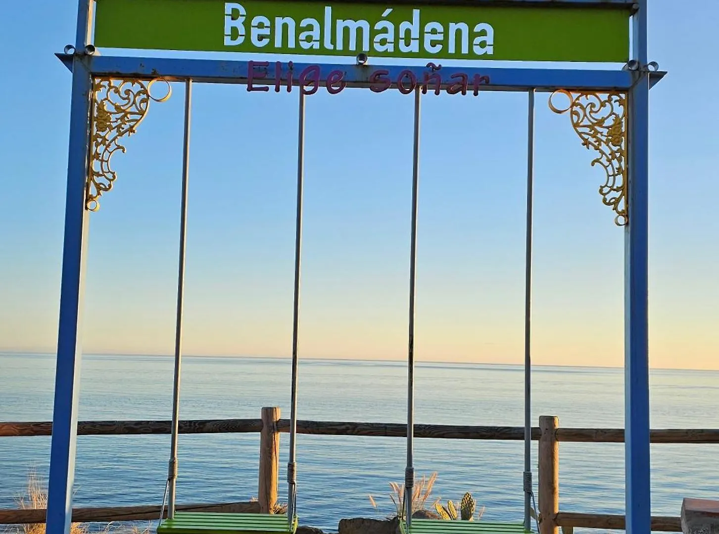 Apartamento Entero, Enormes Piscinas, Terraza Y Playa Benalmádena