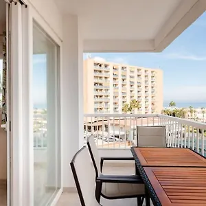 Apartamento Amplio Con Vistas Al Mar Y Piscina En, Benalmádena